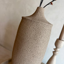 Afbeelding in Gallery-weergave laden, Vase Sade taupe
