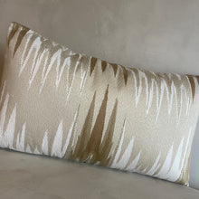 Afbeelding in Gallery-weergave laden, Cushion Athena
