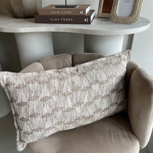 Afbeelding in Gallery-weergave laden, Cushion Moana
