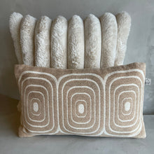 Afbeelding in Gallery-weergave laden, Cushion Eliana
