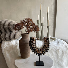 Afbeelding in Gallery-weergave laden, Ornament shell brown
