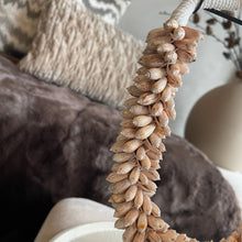 Afbeelding in Gallery-weergave laden, Ornament shell blush

