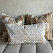 Afbeelding in Gallery-weergave laden, Cushion Marina
