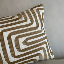 Afbeelding in Gallery-weergave laden, Cushion Nalani
