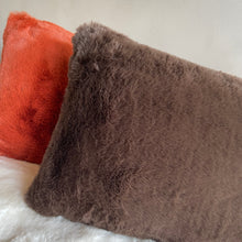 Afbeelding in Gallery-weergave laden, Cushion Zaya chocolate
