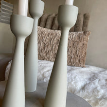 Afbeelding in Gallery-weergave laden, Candleholder ivory 33cm
