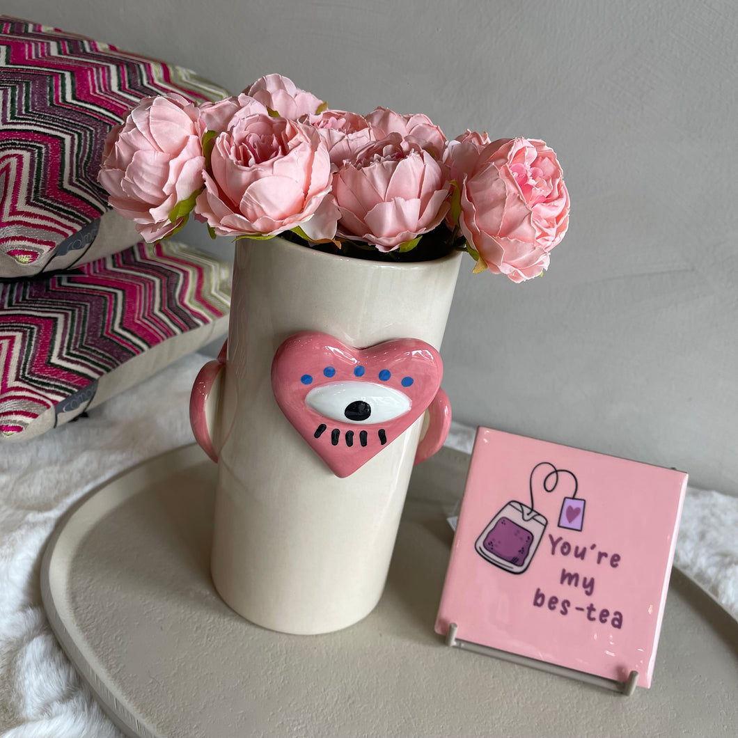 Vase heart eye