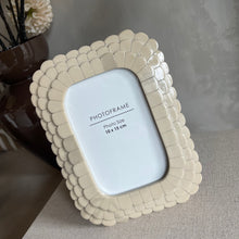 Afbeelding in Gallery-weergave laden, Frame polyresin ivory
