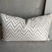 Afbeelding in Gallery-weergave laden, Cushion Quinn
