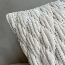 Afbeelding in Gallery-weergave laden, Cushion Zion tofu 45cm
