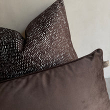 Afbeelding in Gallery-weergave laden, Cushion Finn choco
