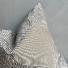 Afbeelding in Gallery-weergave laden, Cushion Fiorella
