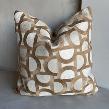 Afbeelding in Gallery-weergave laden, Cushion Jade
