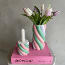 Afbeelding in Gallery-weergave laden, HV candleholder swirl mint/pink
