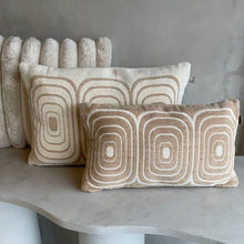 Afbeelding in Gallery-weergave laden, Cushion Eliana
