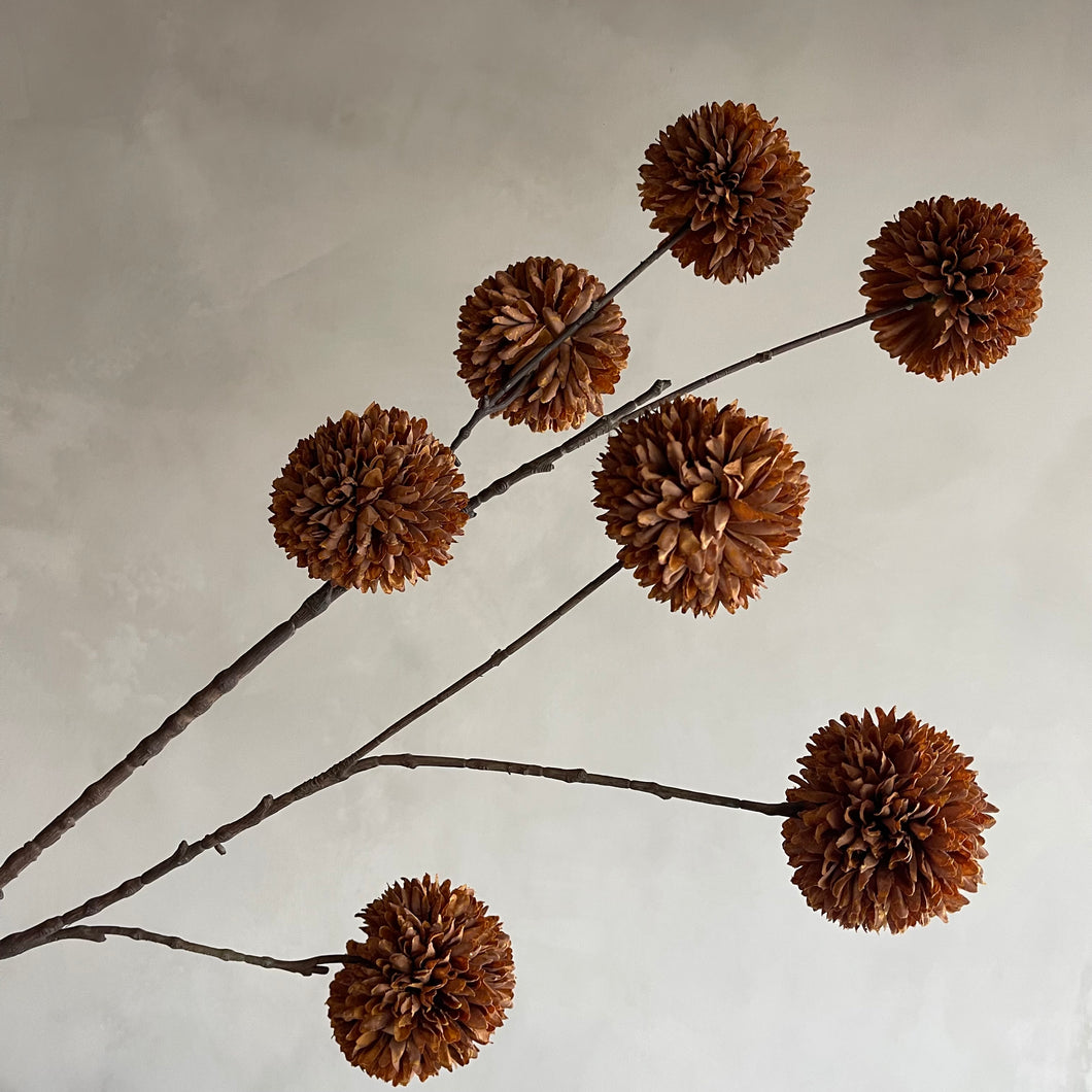 Flower pompom L caramel