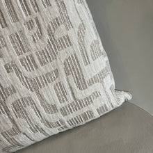 Afbeelding in Gallery-weergave laden, Cushion Fabia beige 45cm
