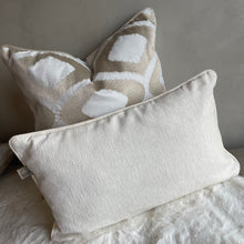 Afbeelding in Gallery-weergave laden, Cushion sand/white
