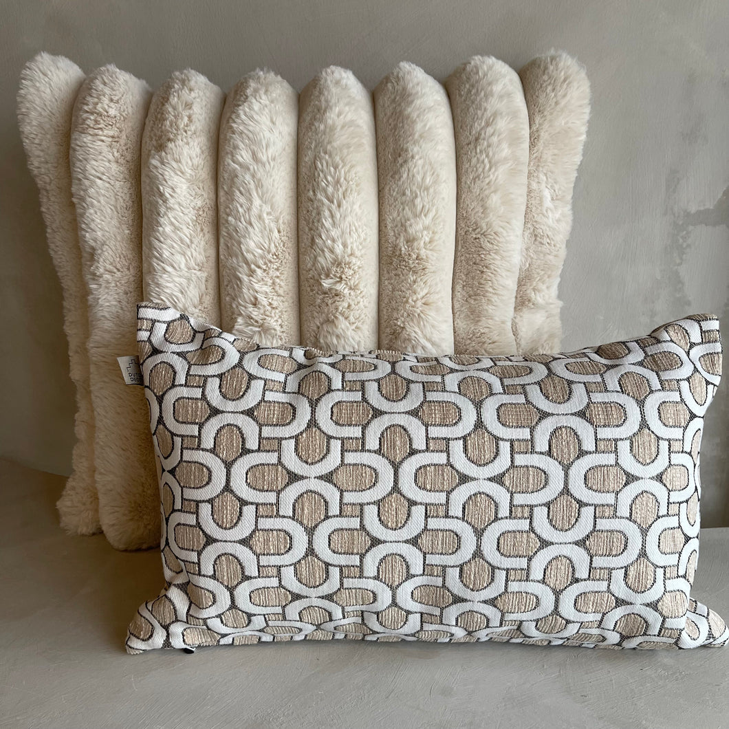 Cushion Elyn