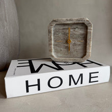 Afbeelding in Gallery-weergave laden, Clock Pablia marble
