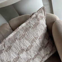 Afbeelding in Gallery-weergave laden, Cushion Moana
