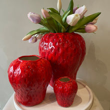 Afbeelding in Gallery-weergave laden, Vase strawberry S
