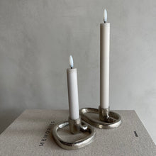 Afbeelding in Gallery-weergave laden, Candleholder silver oval
