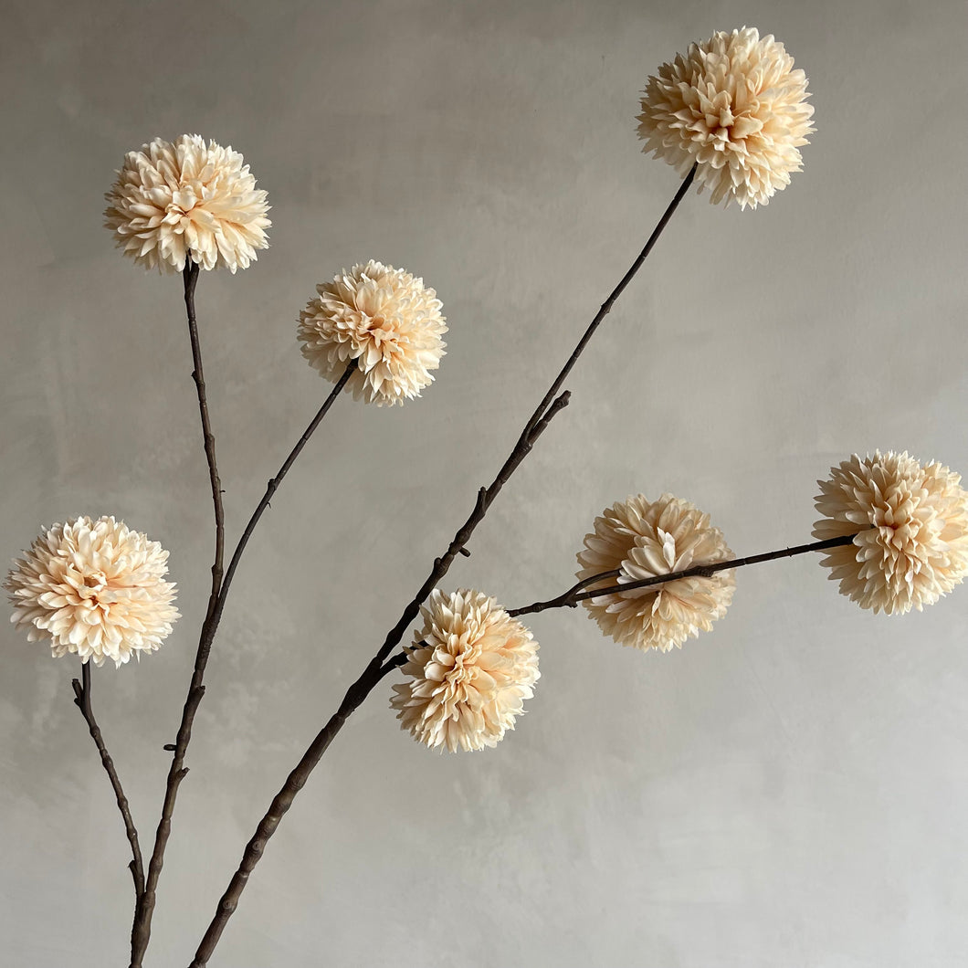 Flower pompom L creme