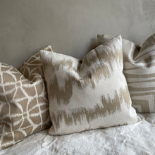 Afbeelding in Gallery-weergave laden, Cushion Nala
