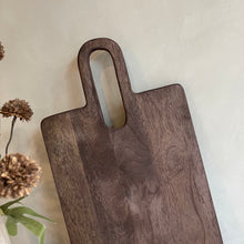 Afbeelding in Gallery-weergave laden, Cutting board walnut
