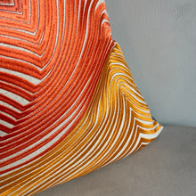 Afbeelding in Gallery-weergave laden, Cushion swirls multi/natural
