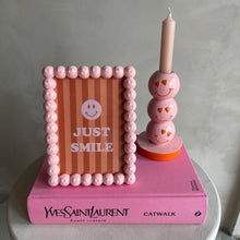 Afbeelding in Gallery-weergave laden, Frame smiley pink
