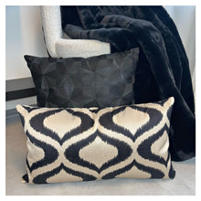 Afbeelding in Gallery-weergave laden, Cushion Cece

