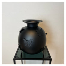 Afbeelding in Gallery-weergave laden, Vase butterfly
