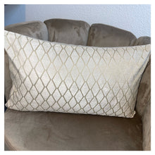 Afbeelding in Gallery-weergave laden, Cushion Skye
