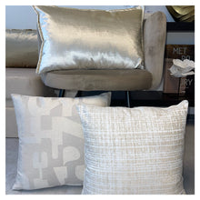 Afbeelding in Gallery-weergave laden, Cushion Noè ivory
